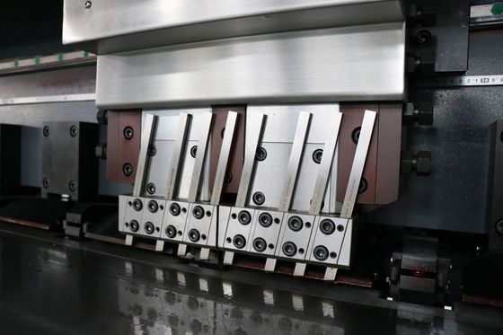 Blatt-beschichtete Metallplattenrohr V Groover-Maschine für PVD 5.5KW 6000mm