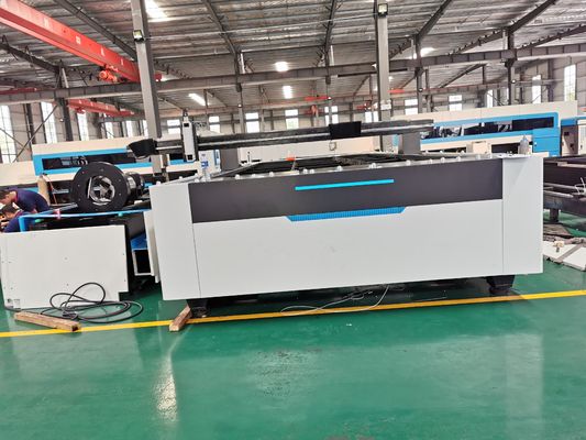 Eisen-Doppelt-Tabellen-Laser-Schneidemaschine 3000W Raycus IPG